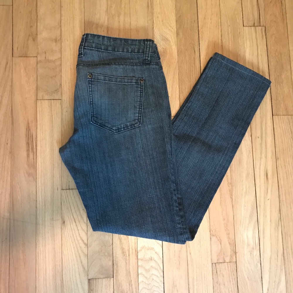 Medium wash mid-rise jeans